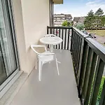 Chaleureux, Parking Prive Proche Apartament