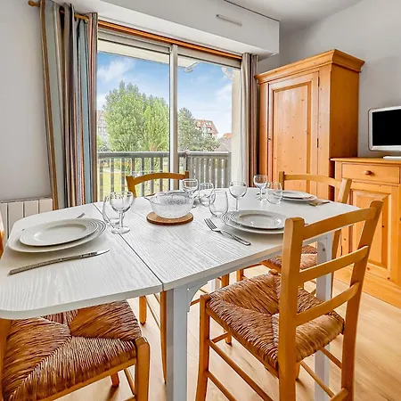 Appartement Chaleureux, Parking Privé Proche Villers-sur-Mer