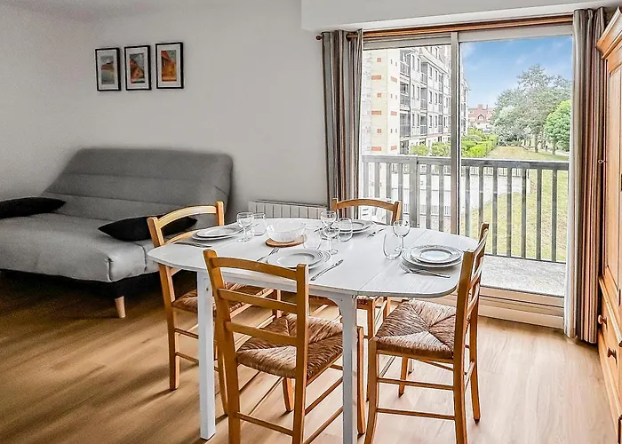 Chaleureux, Parking Privé Proche Appartement *