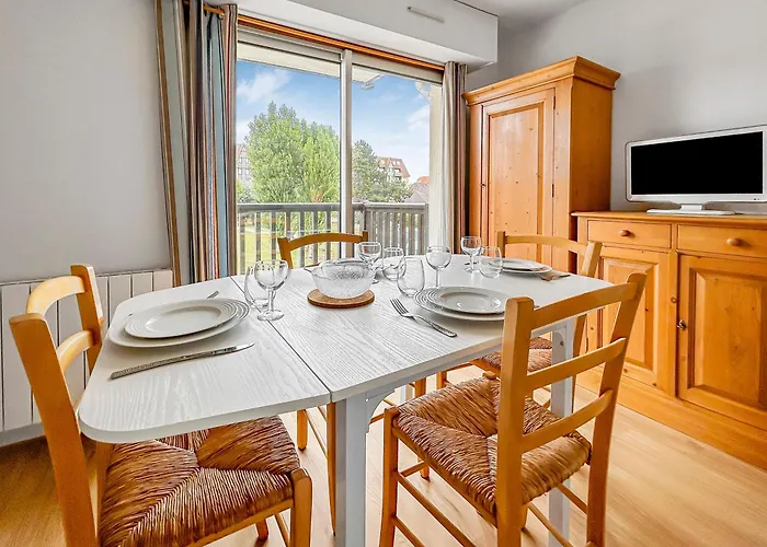 Appartement Chaleureux, Parking Privé Proche Villers-sur-Mer