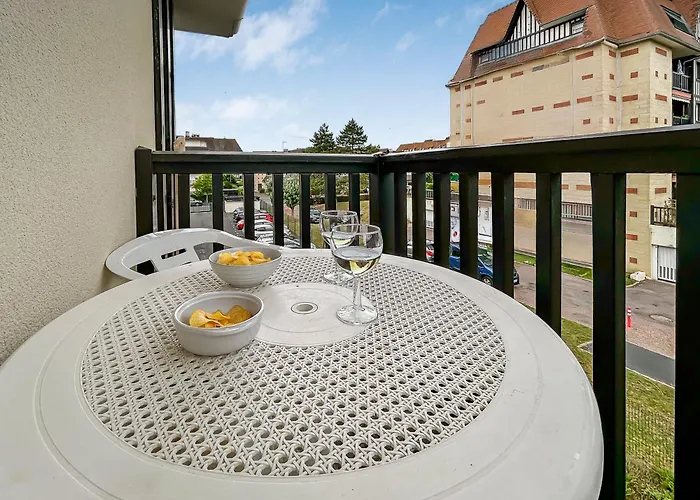 Chaleureux, Parking Privé Proche Appartement *