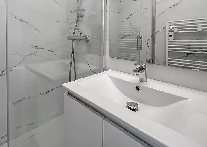 Appartement Chaleureux, Parking Privé Proche *